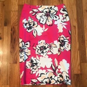 NWT Stretch pencil skirt